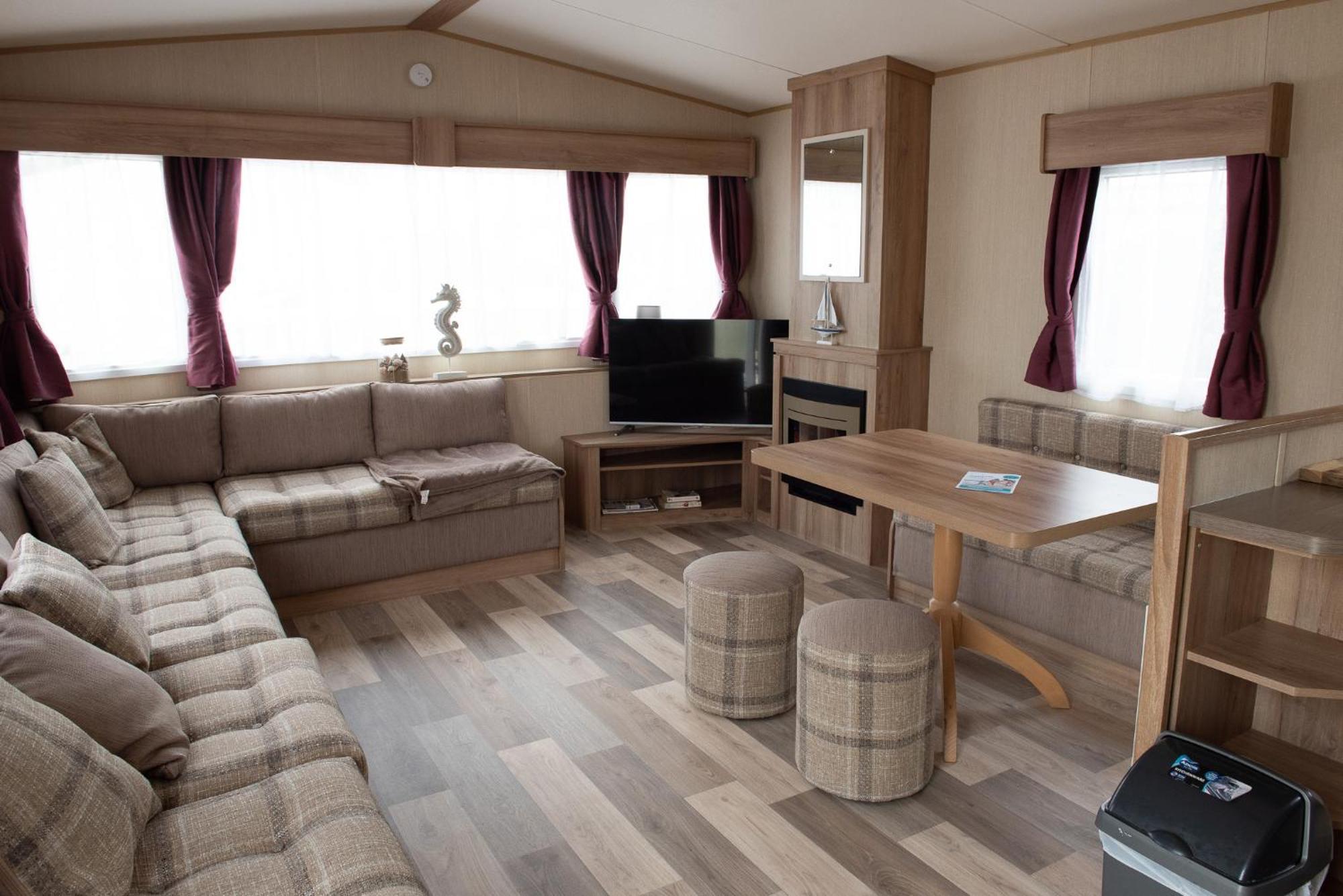 2 Bed Caravan For Hire At Golden Sands In Rhyl Exterior photo